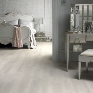 VGW80T White Washed Oak RS Res Bedroom Image