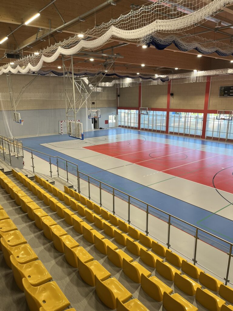 Hala sportowo - widowiskowa przy Szkole Podstawowej w Słońsku